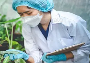 Plant experts and botanists